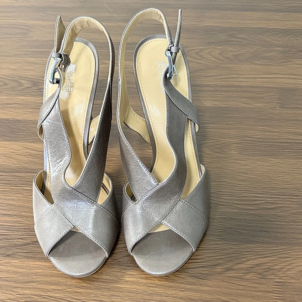 Michael Michael Kors Taupe Leather Slingback‎ Peep Toe Heels Size 9.5M